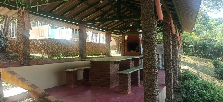 Imagem Casa de Condomínio com 4 Quartos à Venda, 209 m² em Silvas - Morungaba