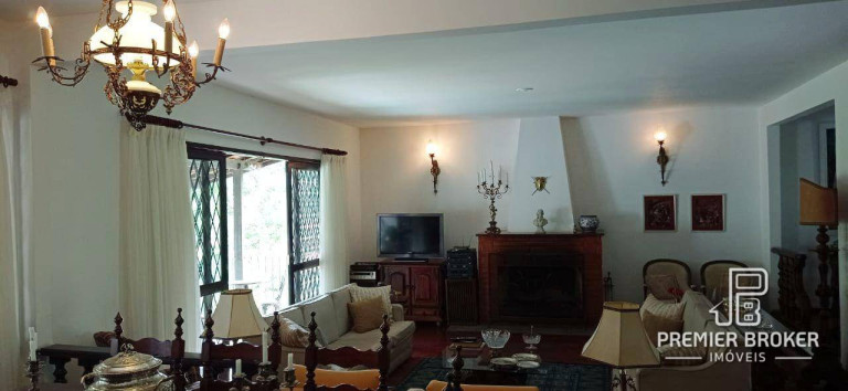 Imagem Casa com 4 Quartos à Venda, 230 m² em Alto - Teresópolis Imagem Casa com 4 Quartos à Venda, 230 m² em Alto - Teresópolis