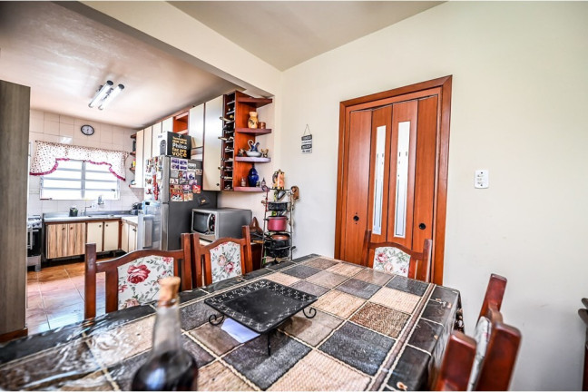 Imagem Casa com 3 Quartos à Venda, 198 m² em Santa Tereza - Porto Alegre Imagem Casa com 3 Quartos à Venda, 198 m² em Santa Tereza - Porto Alegre