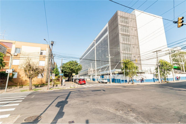 Imagem Imóvel com 2 Quartos à Venda,  em Passo Da Areia - Porto Alegre