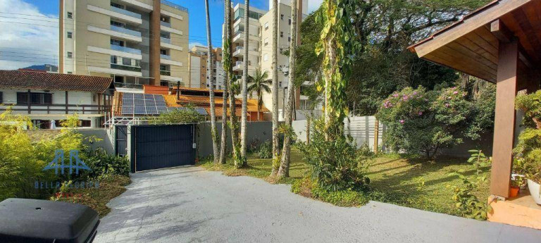 Imagem Casa com 3 Quartos à Venda, 243 m² em Córrego Grande - Florianópolis