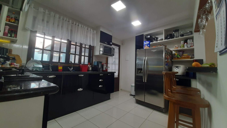 Imagem Casa com 3 Quartos à Venda ou Locação, 400 m² em Jardim Quaresmeira - Suzano Imagem Casa com 3 Quartos à Venda ou Locação, 400 m² em Jardim Quaresmeira - Suzano