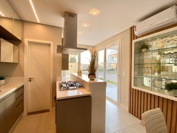 Imagem Casa com 3 Quartos à Venda, em Capão Da Canoa Imagem Casa com 3 Quartos à Venda, em Capão Da Canoa