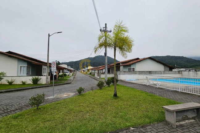 Imagem Casa com 2 Quartos para Alugar, 80 m² em Guaramirim Imagem Casa com 2 Quartos para Alugar, 80 m² em Guaramirim