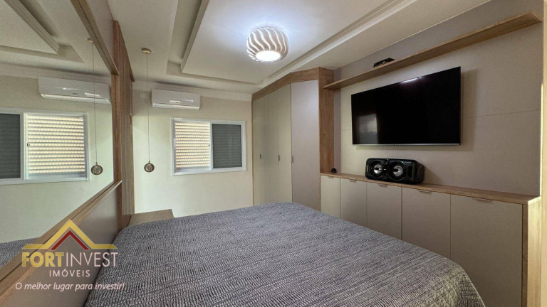 Imagem Imóvel com 3 Quartos à Venda, 157 m² em Caiçara - Praia Grande Imagem Imóvel com 3 Quartos à Venda, 157 m² em Caiçara - Praia Grande