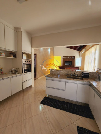 Imagem Casa com 3 Quartos à Venda, 145 m² em Jardim Murayama Iii - Mogi Mirim Imagem Casa com 3 Quartos à Venda, 145 m² em Jardim Murayama Iii - Mogi Mirim