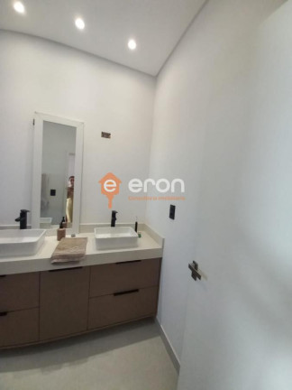 Imagem Casa com 3 Quartos à Venda, 377 m²