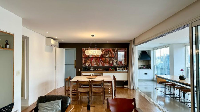 Imagem Apartamento com 3 Quartos à Venda, 223 m² em Itaim Bibi - São Paulo