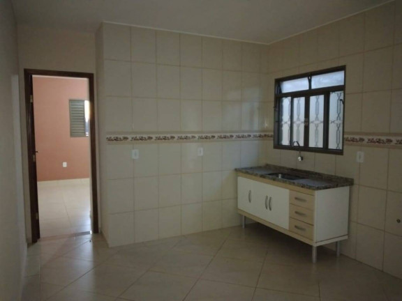 Imagem Casa com 2 Quartos à Venda,  em Botucatu