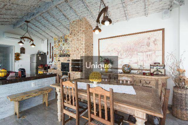 Imagem Casa com 6 Quartos à Venda, 450 m² em Ferradura - Armação Dos Búzios Imagem Casa com 6 Quartos à Venda, 450 m² em Ferradura - Armação Dos Búzios