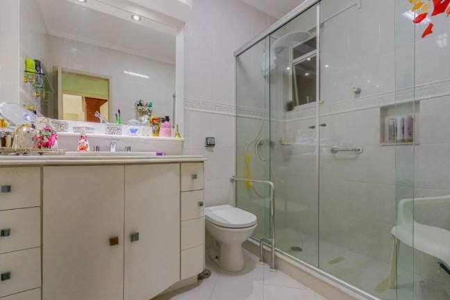 Imagem Apartamento com 3 Quartos à Venda, 120 m² em Rio Branco - Porto Alegre Imagem Apartamento com 3 Quartos à Venda, 120 m² em Rio Branco - Porto Alegre