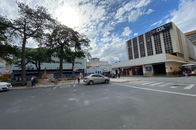 Imagem Sala Comercial à Venda, 40 m² em Centro Histórico - Porto Alegre Imagem Sala Comercial à Venda, 40 m² em Centro Histórico - Porto Alegre
