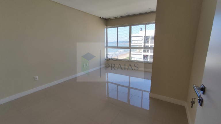 Imagem Apartamento com 3 Quartos à Venda, 227 m² Imagem Apartamento com 3 Quartos à Venda, 227 m²