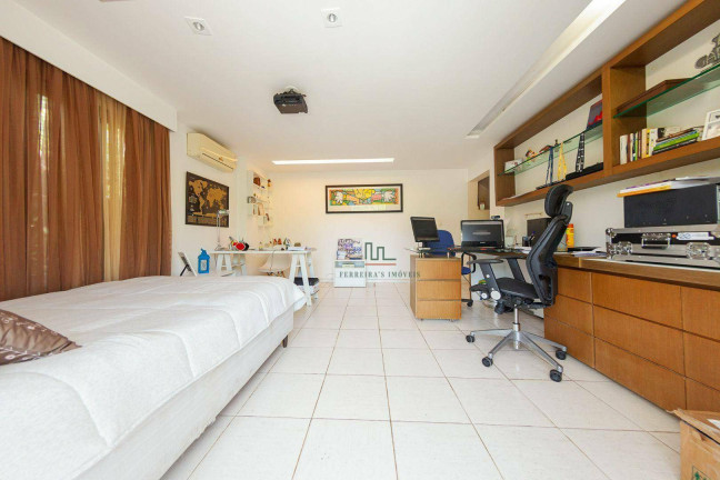 Imagem Casa com 4 Quartos à Venda, 340 m² em Itaipu - Niterói Imagem Casa com 4 Quartos à Venda, 340 m² em Itaipu - Niterói