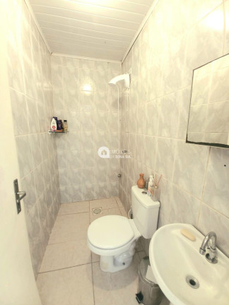 Imagem Casa com 2 Quartos à Venda, 100 m²