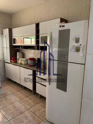 Imagem Casa com 3 Quartos à Venda, 80 m² em Centro - Itaboraí