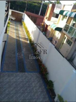 Imagem Casa com 6 Quartos à Venda, 380 m² em Itapuã - Salvador Imagem Casa com 6 Quartos à Venda, 380 m² em Itapuã - Salvador