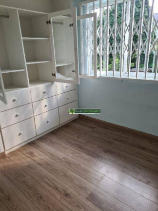 Imagem Sobrado com 3 Quartos à Venda, 115 m² em Santa Cândida - Curitiba
