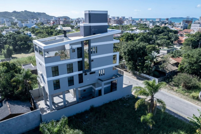 Imagem Imóvel com 2 Quartos à Venda, em Bombinhas - Bombinhas Imagem Imóvel com 2 Quartos à Venda, em Bombinhas - Bombinhas