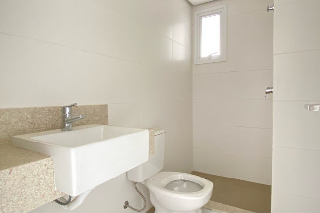 Imagem Imóvel com 3 Quartos à Venda, 76 m² em São João - Porto Alegre Imagem Imóvel com 3 Quartos à Venda, 76 m² em São João - Porto Alegre
