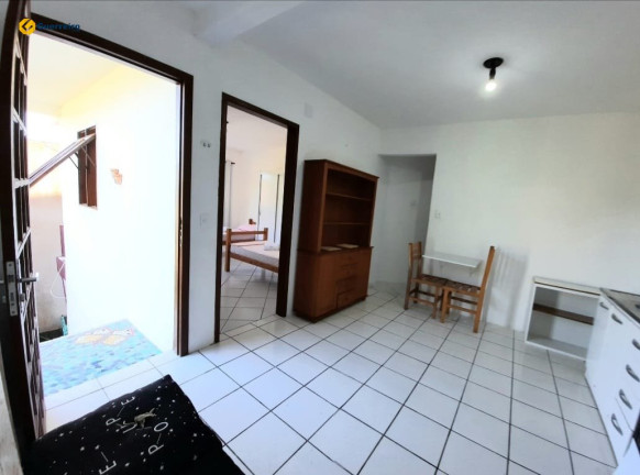 Imagem Casa com 5 Quartos à Venda, 175 m² em Barra Da Lagoa - Florianópolis Imagem Casa com 5 Quartos à Venda, 175 m² em Barra Da Lagoa - Florianópolis