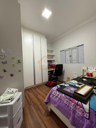 Imagem Casa com 3 Quartos à Venda, 200 m² em Loteamento Morro Amarelo - Mogi Guaçu Imagem Casa com 3 Quartos à Venda, 200 m² em Loteamento Morro Amarelo - Mogi Guaçu