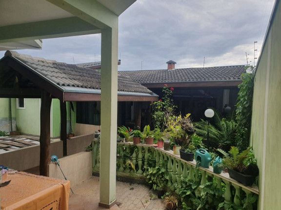 Imagem Casa com 4 Quartos à Venda, 310 m² em Taubaté Imagem Casa com 4 Quartos à Venda, 310 m² em Taubaté