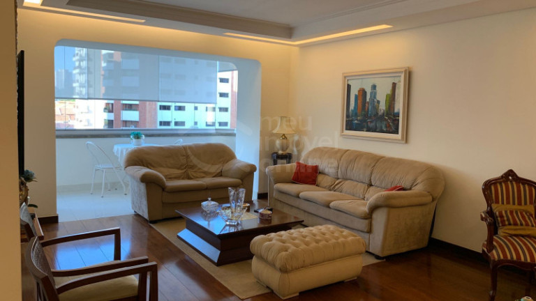 Imagem Apartamento com 4 Quartos à Venda, 206 m²