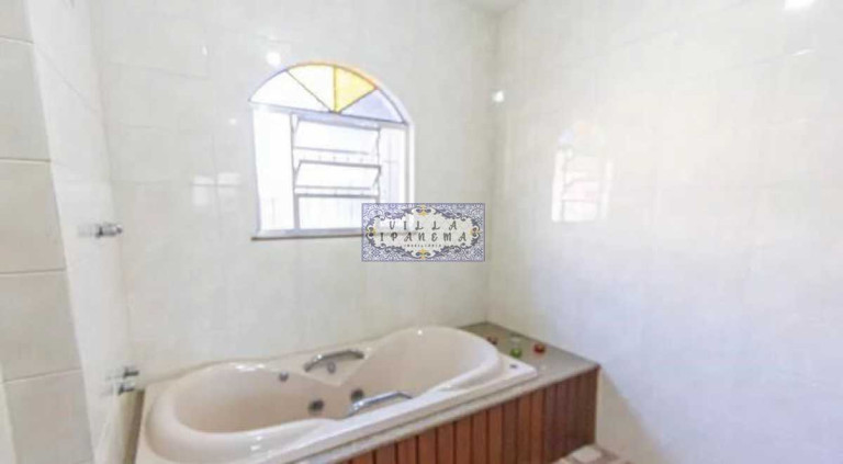 Imagem Imóvel com 3 Quartos à Venda, 189 m² em Curicica - Rio De Janeiro Imagem Imóvel com 3 Quartos à Venda, 189 m² em Curicica - Rio De Janeiro