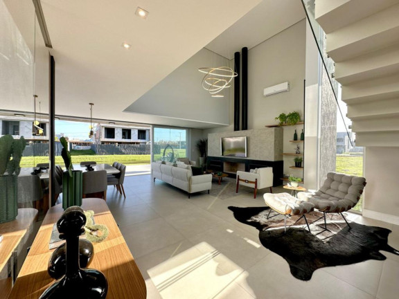 Imagem Casa com 4 Quartos à Venda,  em Centro - Xangri-la