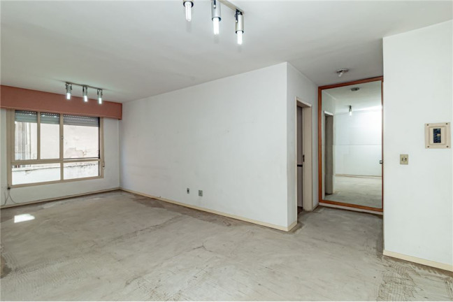 Imagem Imóvel com 3 Quartos à Venda, em Auxiliadora - Porto Alegre Imagem Imóvel com 3 Quartos à Venda, em Auxiliadora - Porto Alegre