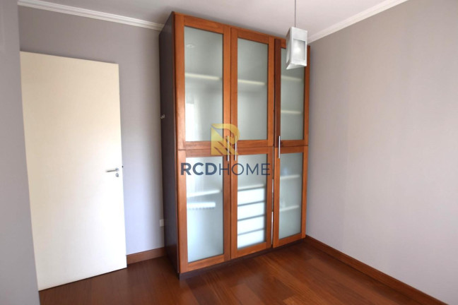 Imagem Casa com 4 Quartos à Venda, 199 m² em Uberaba - Curitiba