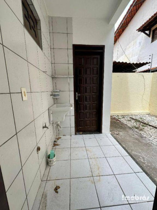 Imagem Casa com 4 Quartos para Alugar, 163 m² em Sapiranga - Fortaleza Imagem Casa com 4 Quartos para Alugar, 163 m² em Sapiranga - Fortaleza