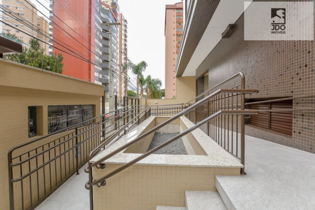 Imagem Apartamento com 1 Quarto à Venda, 48 m² em água Verde - Curitiba