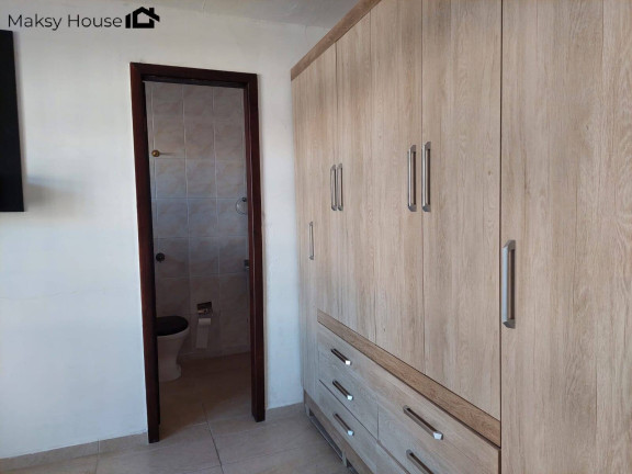 Imagem Casa com 3 Quartos à Venda, em Boqueirão - Curitiba Imagem Casa com 3 Quartos à Venda, em Boqueirão - Curitiba