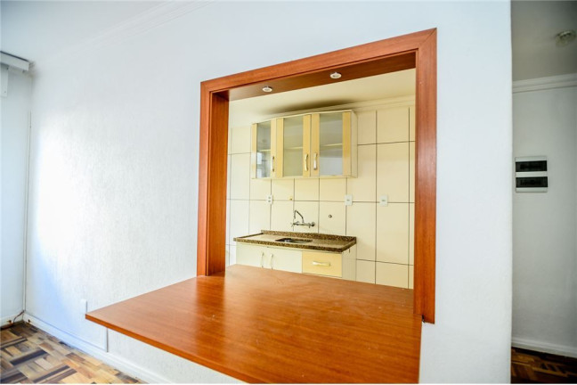 Imagem Imóvel com 1 Quarto à Venda, em Jardim Lindóia - Porto Alegre Imagem Imóvel com 1 Quarto à Venda, em Jardim Lindóia - Porto Alegre