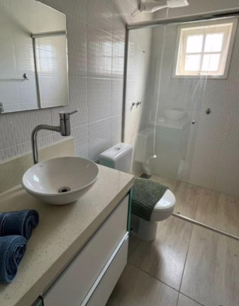 Imagem Casa com 3 Quartos para Alugar,  em Praia De Fora - Palhoça