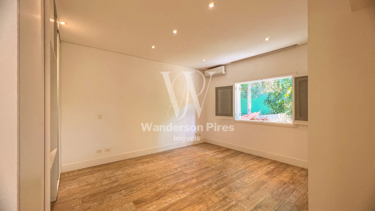 Imagem Casa com 3 Quartos à Venda, 523 m² em Vila Velha - Santana De Parnaíba Imagem Casa com 3 Quartos à Venda, 523 m² em Vila Velha - Santana De Parnaíba