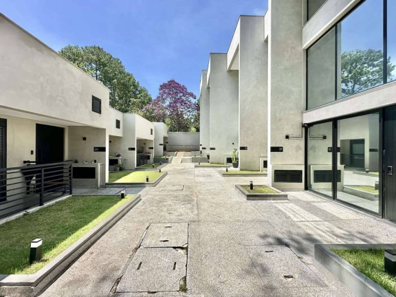 Imagem Casa de Condomínio com 2 Quartos à Venda, em Granja Viana - Cotia Imagem Casa de Condomínio com 2 Quartos à Venda, em Granja Viana - Cotia