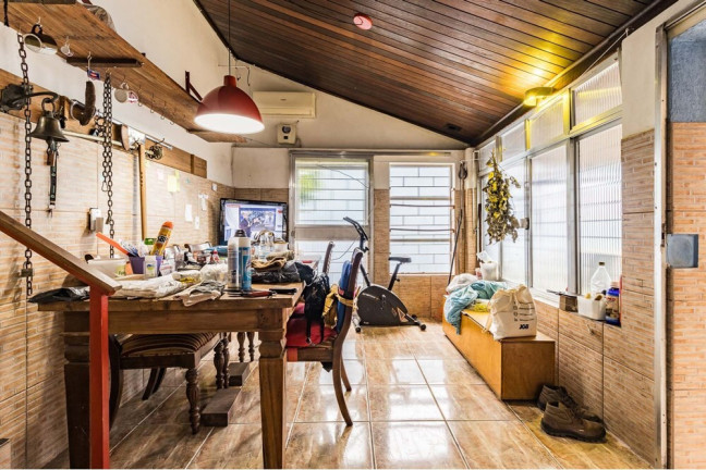 Imagem Casa com 3 Quartos à Venda, 260 m² em Partenon - Porto Alegre Imagem Casa com 3 Quartos à Venda, 260 m² em Partenon - Porto Alegre