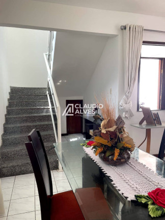Imagem Casa com 5 Quartos à Venda, 200 m² em Cidade Nova - Feira De Santana Imagem Casa com 5 Quartos à Venda, 200 m² em Cidade Nova - Feira De Santana