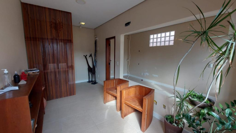 Imagem Imóvel com 7 Quartos à Venda, 300 m² em Jardim Flamboyant - Campinas Imagem Imóvel com 7 Quartos à Venda, 300 m² em Jardim Flamboyant - Campinas