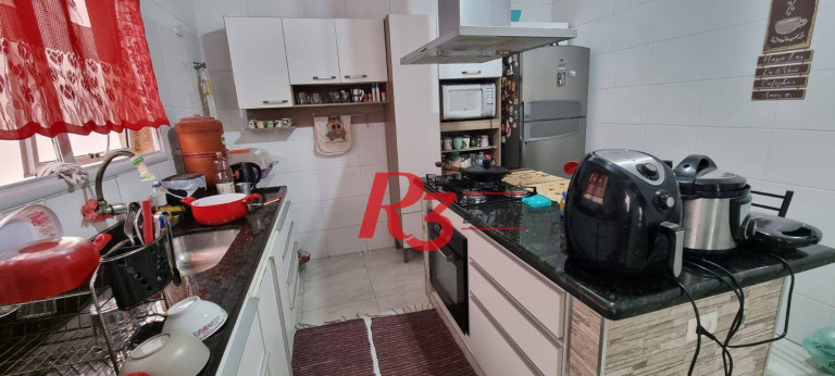 Imagem Sobrado com 3 Quartos à Venda, 98 m² em Encruzilhada - Santos Imagem Sobrado com 3 Quartos à Venda, 98 m² em Encruzilhada - Santos