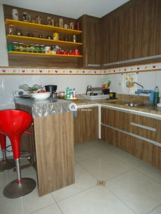 Imagem Casa com 3 Quartos à Venda, 177 m²