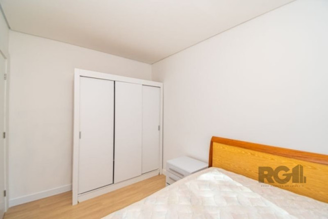 Imagem Apartamento com 1 Quarto para Alugar, 40 m² em Centro Histórico - Porto Alegre Imagem Apartamento com 1 Quarto para Alugar, 40 m² em Centro Histórico - Porto Alegre