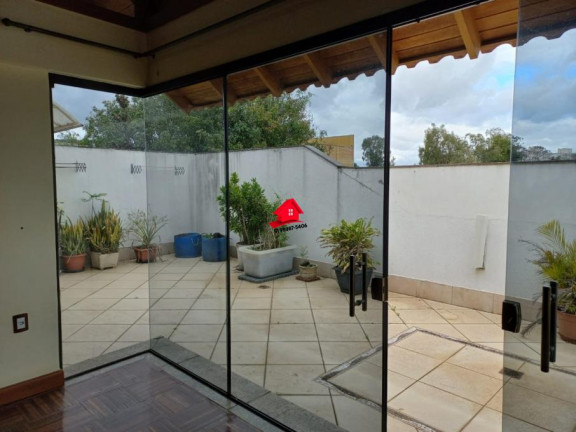 Imagem Casa com 7 Quartos à Venda, 657 m² em Anchieta - Porto Alegre