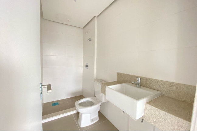 Imagem Imóvel com 3 Quartos à Venda, 76 m² em São João - Porto Alegre Imagem Imóvel com 3 Quartos à Venda, 76 m² em São João - Porto Alegre