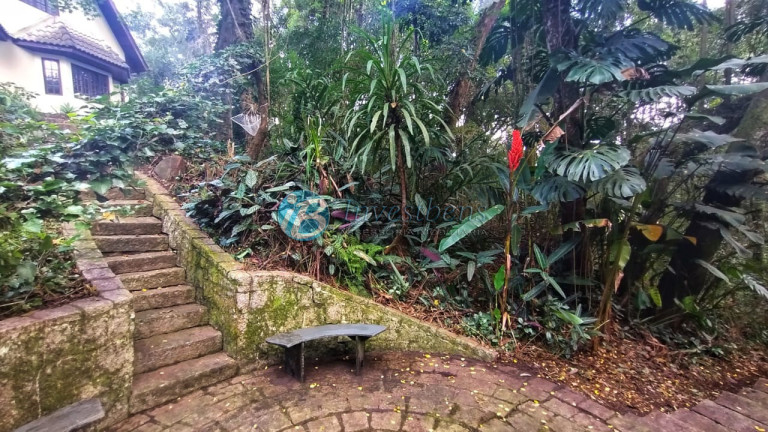 Imagem Casa com 4 Quartos à Venda, 350 m² em Taboão - Curitiba Imagem Casa com 4 Quartos à Venda, 350 m² em Taboão - Curitiba