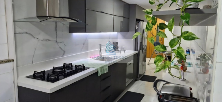 Imagem Imóvel com 4 Quartos à Venda, 189 m² em Icaraí - Niterói Imagem Imóvel com 4 Quartos à Venda, 189 m² em Icaraí - Niterói