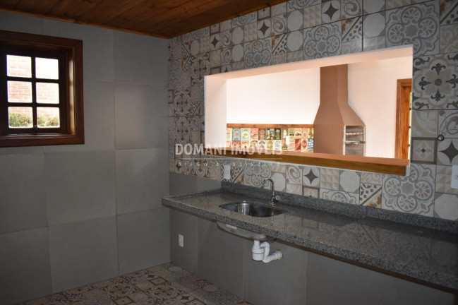 Imagem Casa com 4 Quartos à Venda, 190 m² em Região Do Alto Do Capivari - Campos Do Jordão Imagem Casa com 4 Quartos à Venda, 190 m² em Região Do Alto Do Capivari - Campos Do Jordão